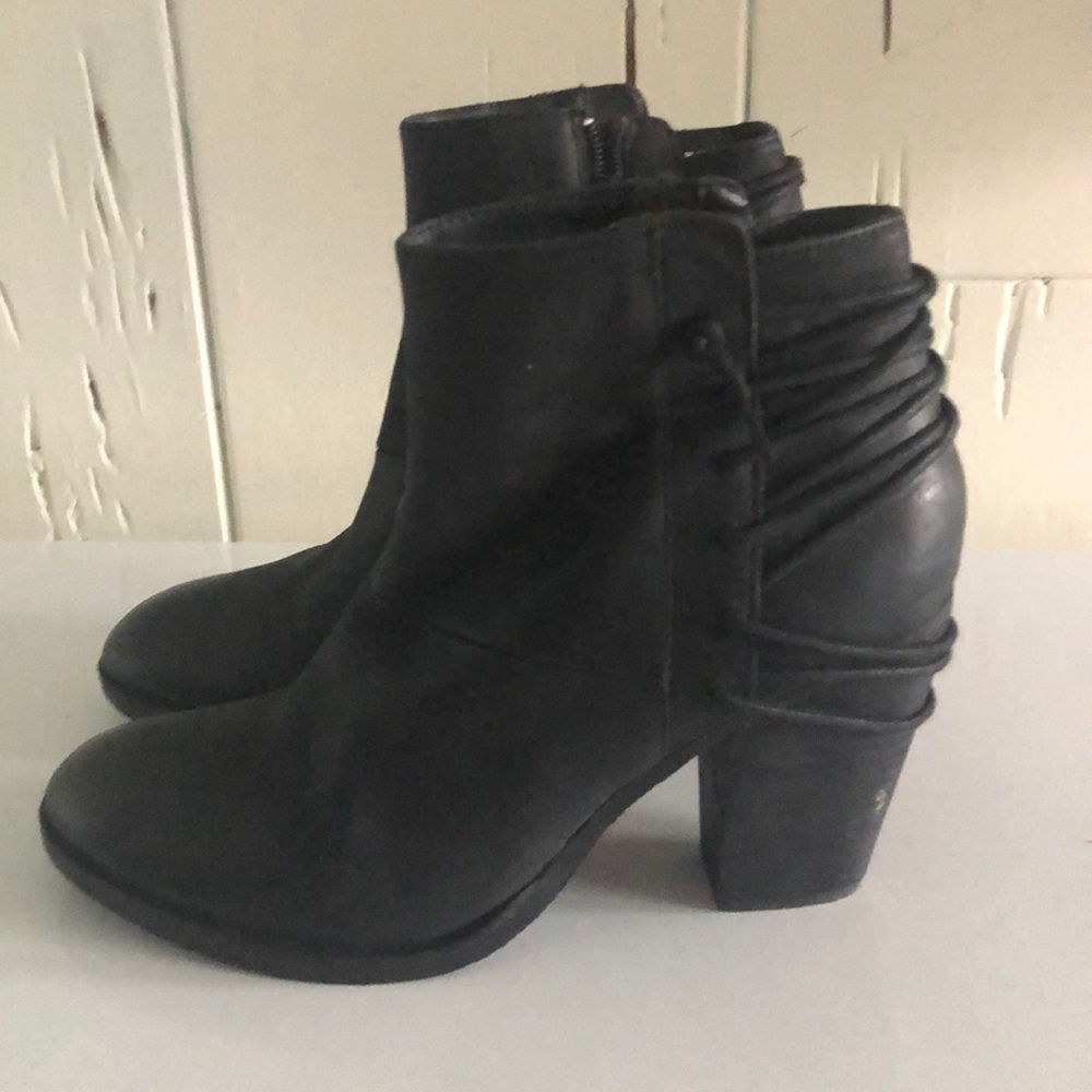 Steve Madden Raglin Leather Booties item#97